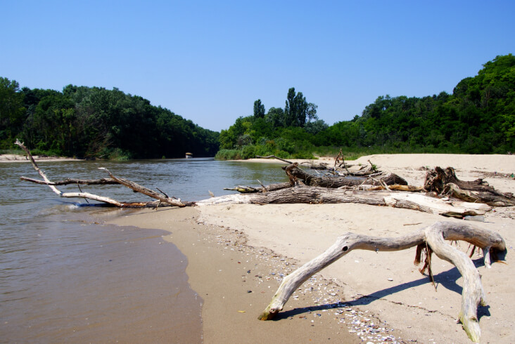Kamczija to unikatowe miejsce, które oferuje rzekę, rezerwat biosfery oraz dostęp do morza